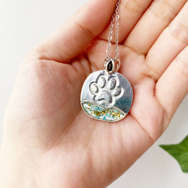 Sunlit Paw Horizon Necklace